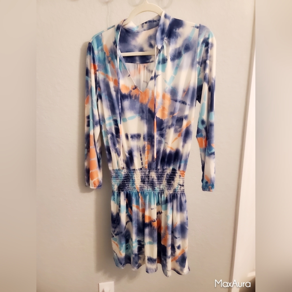 Dress - Picture 2 of 3